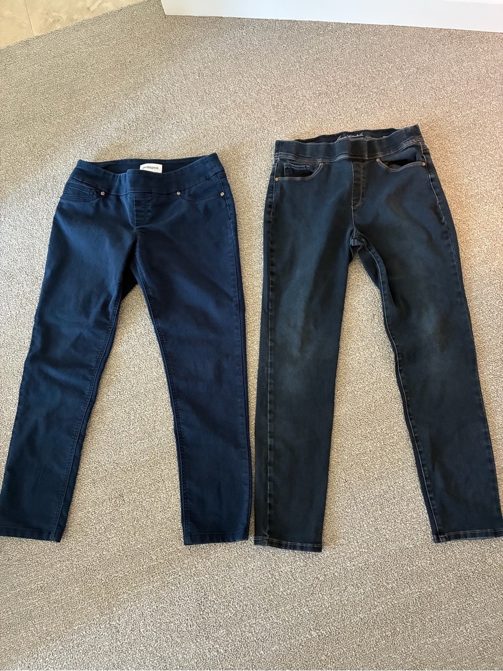 Gloria Vanderbilt Navy and Dark Blue Women’s Jeggings Duo